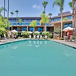 Doubletree By Hilton San Diego Bayside
